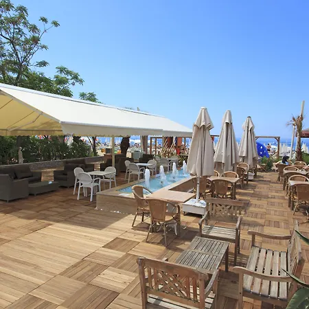 Xperia Saray אתר נופש אלאניה