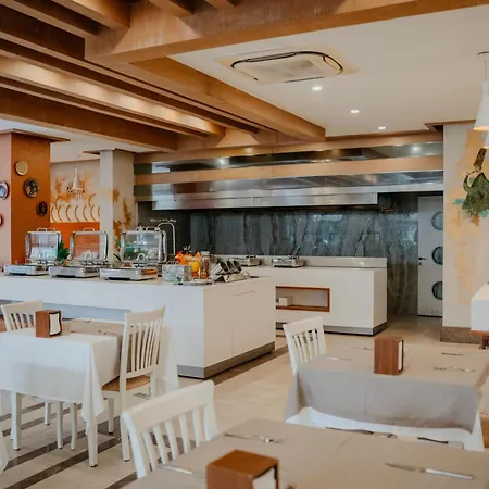 西比亚萨瑞比奇酒店 度假村 阿拉尼亚